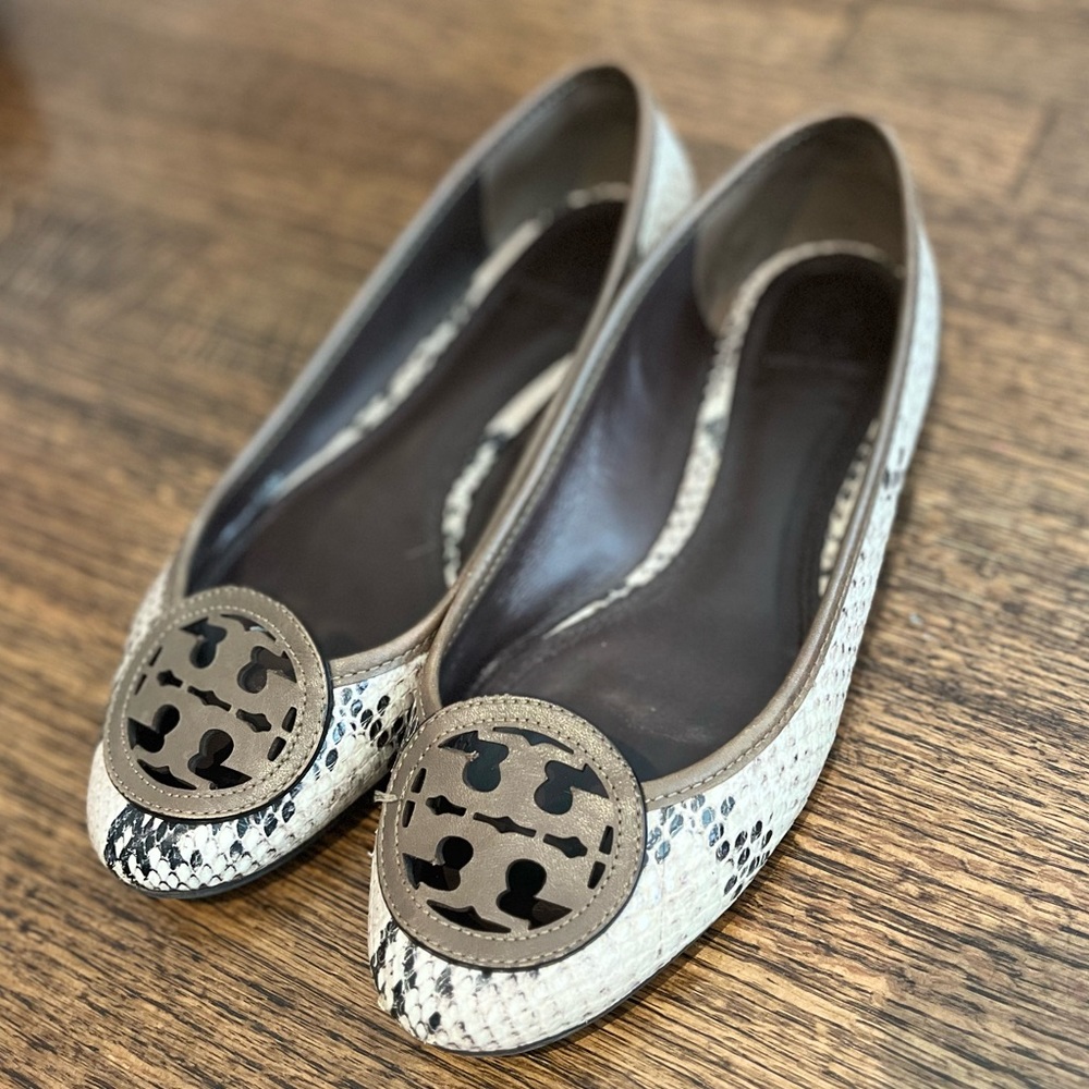 Tory Burch flats 8 1/2 neutral snakeskin pattern